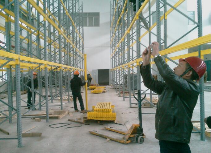 慈溪倉(cāng)儲(chǔ)貨架安裝現(xiàn)場(chǎng) 慈溪倉(cāng)儲(chǔ)貨架安裝現(xiàn)場(chǎng)